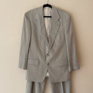 Neiman Marcus men’s Searsucker suit